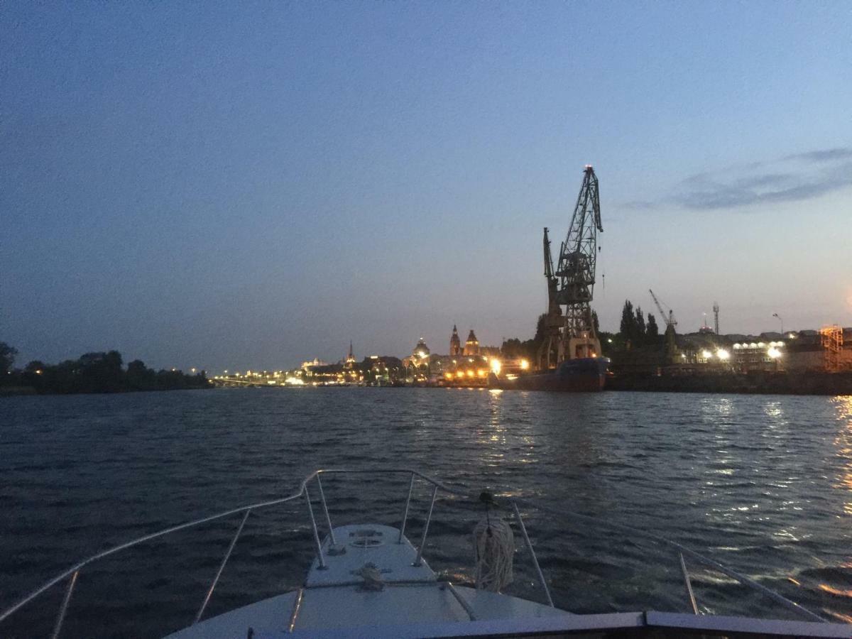 Aleda 1 Szczecin Bagian luar foto